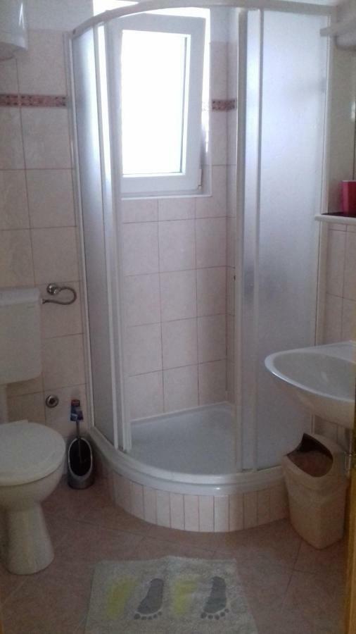 Feel Good Apartment Banjol 외부 사진
